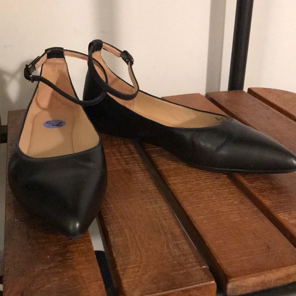 Like new ballet flats